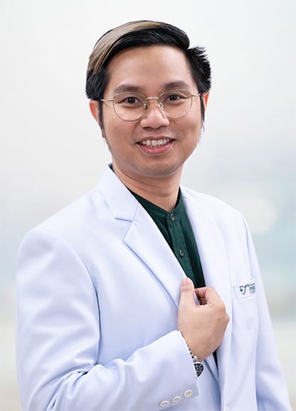 นพ.สุชาครีย์ วัฒนวิกย์กิจ